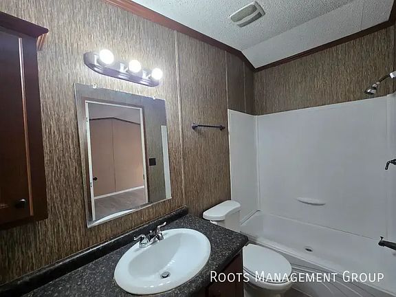 5th image of 310 Scobey Ave Trailer 306