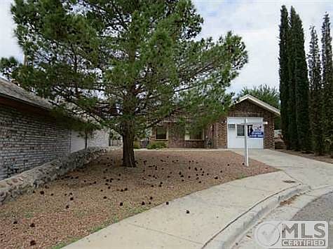 2nd image of 883 Melville Ln