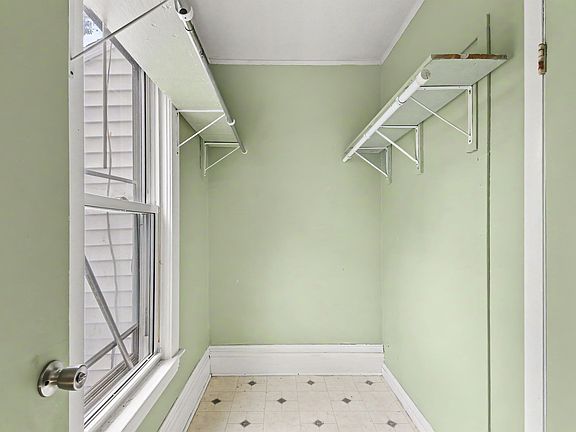4th image of 1051-1057 Pine Ave NW #1051