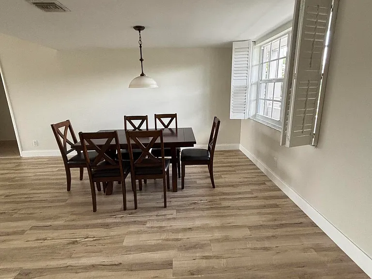 555 Oaks Ln #309 — Photo 7