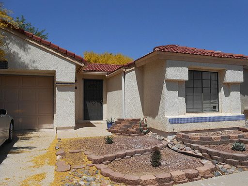 2nd image of 606 W Summer Rain Dr