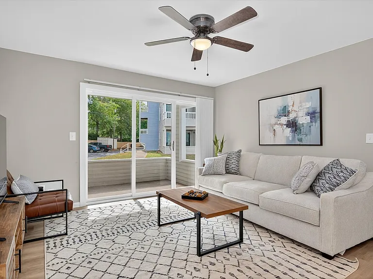 The Grove Apartments — Photo 10
