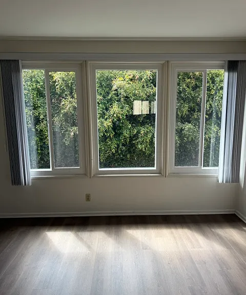 442 Landfair Ave #1/2 — Photo 2