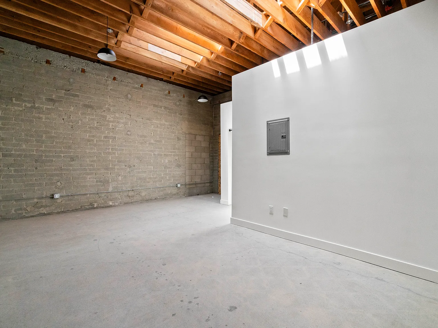 Studio, 1081 sqft, $2,695 — Photo 3