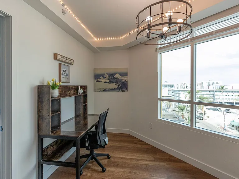801 Ash St #605 — Photo 17