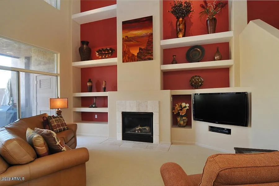 3 bed, 3.0 bath, 2628 sqft, $3,500 — Photo 2