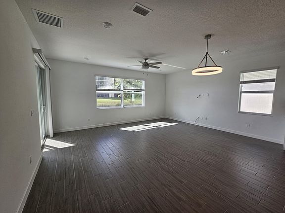4th image of 15018 Three Ponds Trl