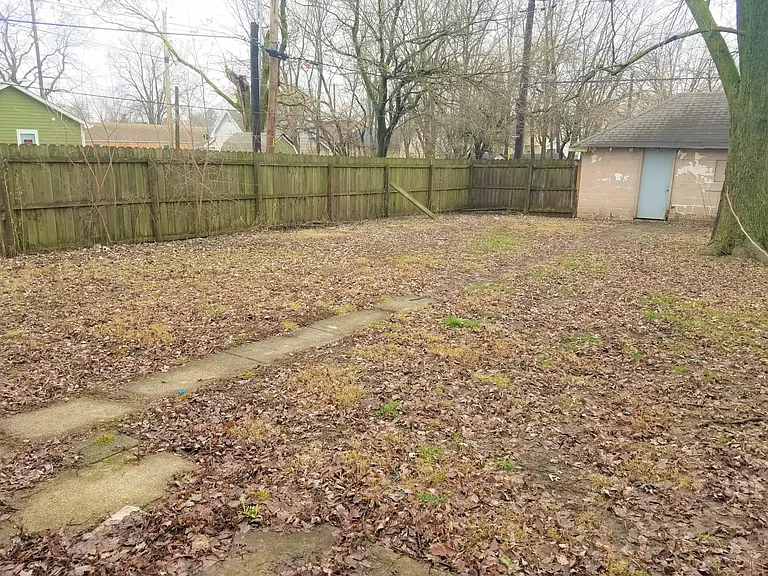 1342 Lee St — Photo 3