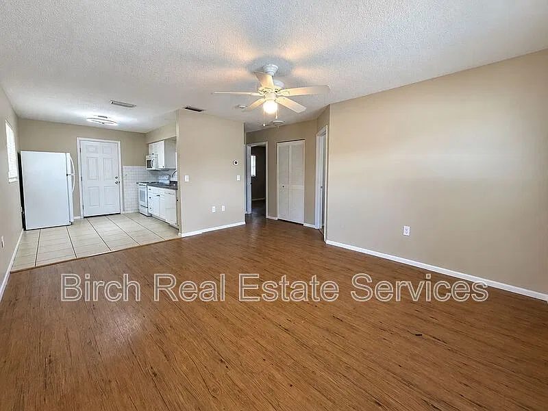 2 bed, 1.0 bath, 760 sqft, $1,395 — Photo 4