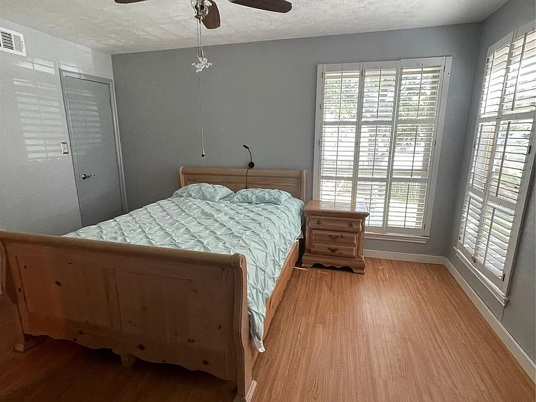 204 E Lakeview Ter — Photo 8