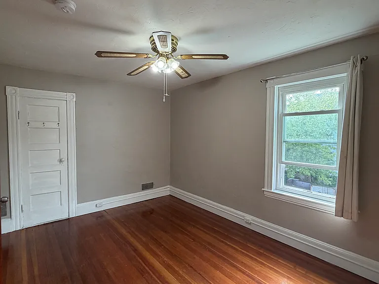 32 Heaton Ave #2 — Photo 7