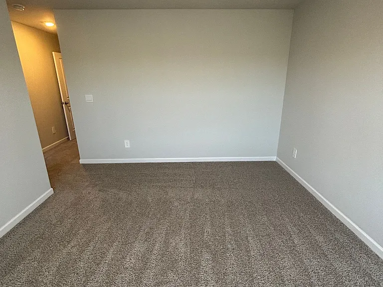 4253 Feetham Dr — Photo 8