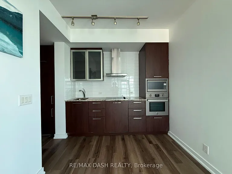14 York St #4905 — Photo 6