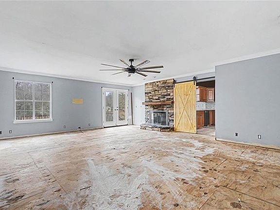 4th image of 41570 Salva Rd