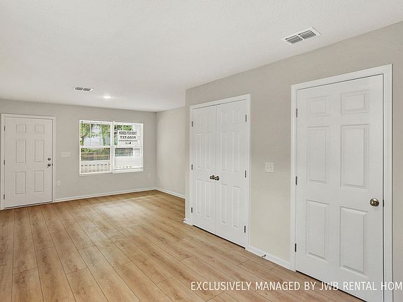 3rd image of 1217 Grothe St