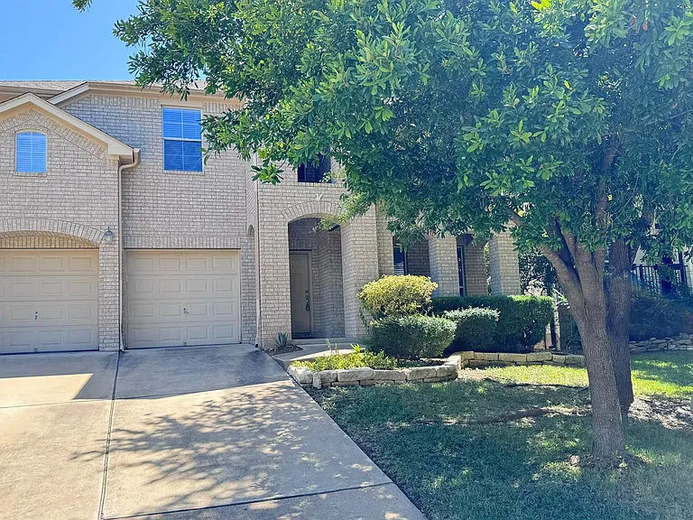 13000 Appaloosa Chase Dr — Photo 1