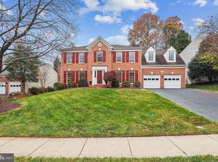 9322 Braymore Cir, Fairfax Station, VA