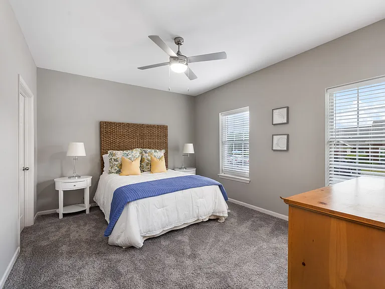 Lauren Ridge Apartment Homes — Photo 7