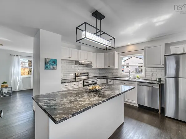 5447 Rector St, Halifax, NS B3K 2N7