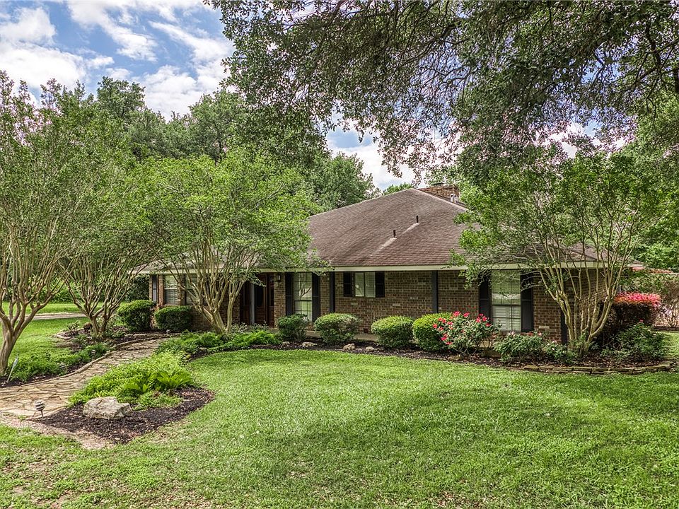 1st image of 2629 Benton Dr