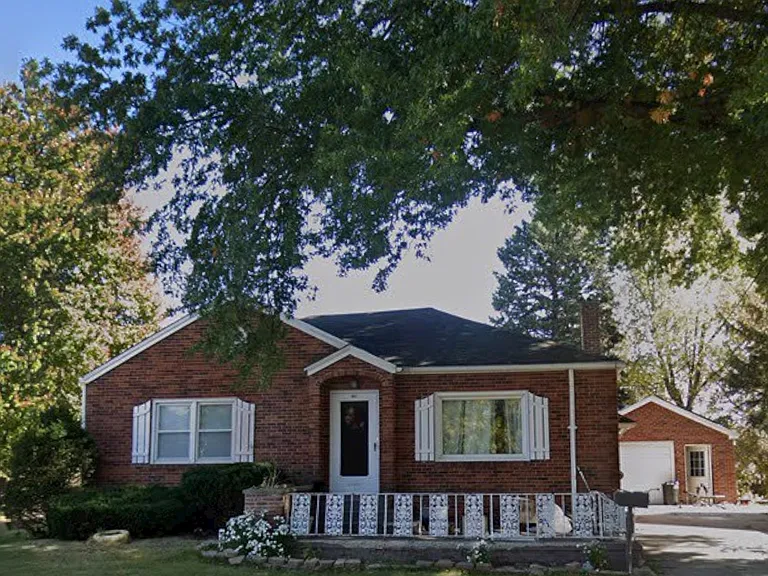501 N Sterling St — Photo 1