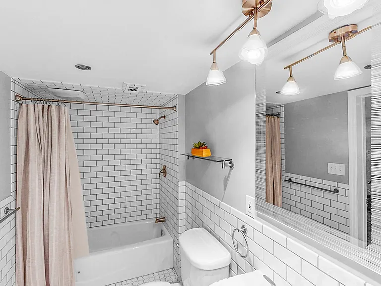 1306 Francisco Dr #2 — Photo 6