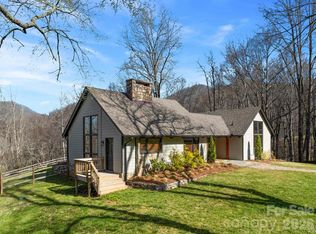 1952 Country Club Dr, Canton, NC 28716