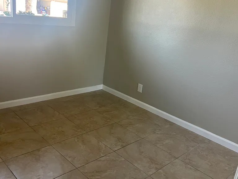 304 Palm Dr — Photo 17