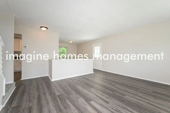 1331 Cavitt Rd — Photo 3