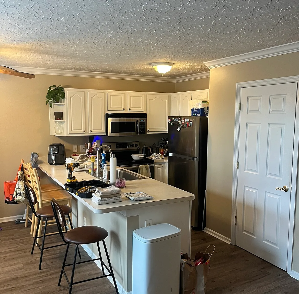 3 bed, 1528 sqft, $2,575 — Photo 4