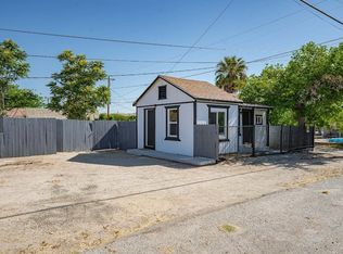 200 Van Buren St #B, Taft, CA 93268