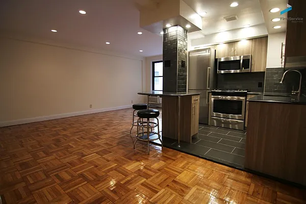 Rented by FirstService Realty (legacy) | media 14