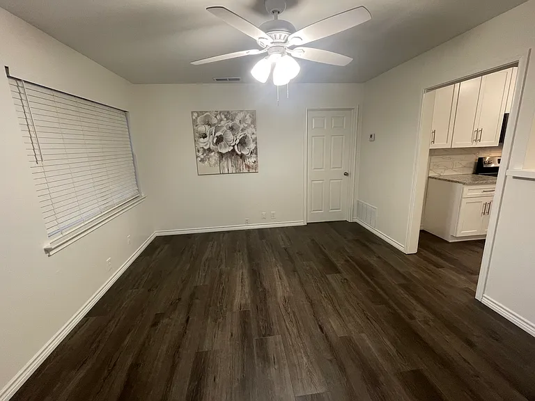 1045 Custer Rd — Photo 13