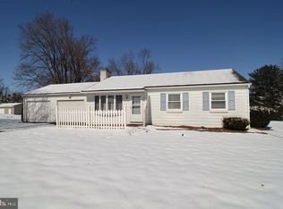 6 Gloucester Dr, Downingtown, PA 19335