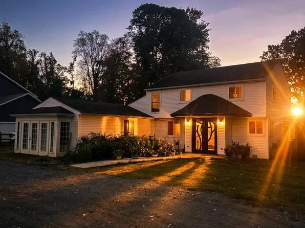 16971 Purcellville Rd, Purcellville, VA 20132