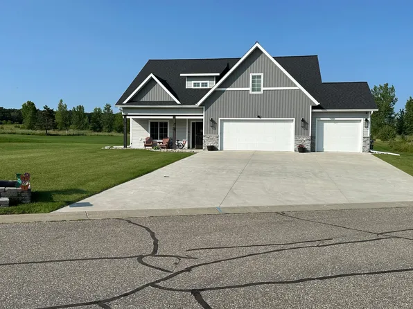 1386 Long Lake Dr, Detroit Lakes, MN 56501