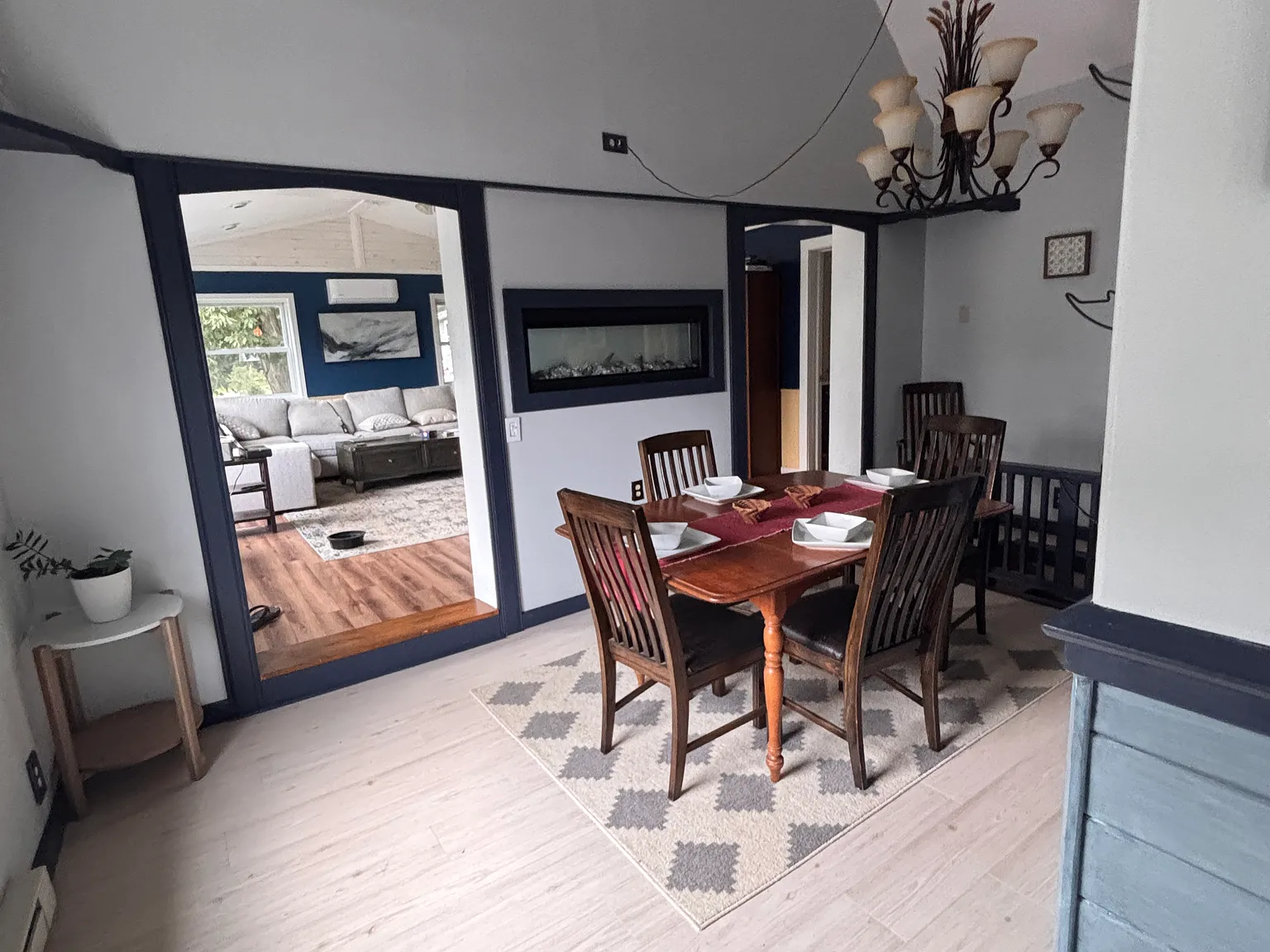3 bed, 1800 sqft, $2,100 — Photo 3