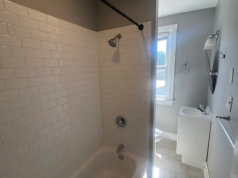 1310 N Scott St — Photo 7
