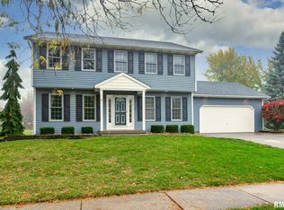 3630 Deer Ridge Ct, Bettendorf, IA 52722