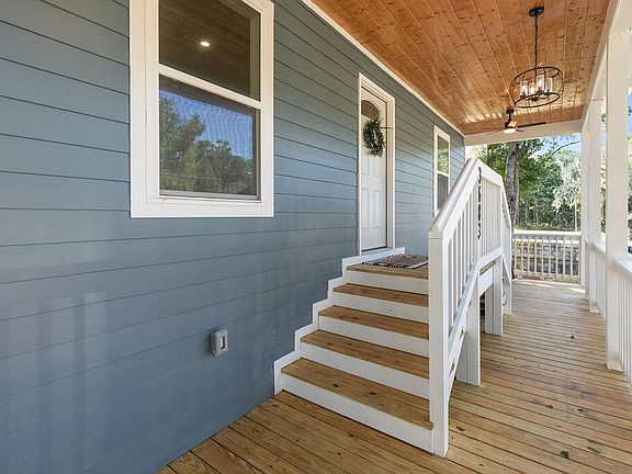 4th image of 3683 Hilton Dr