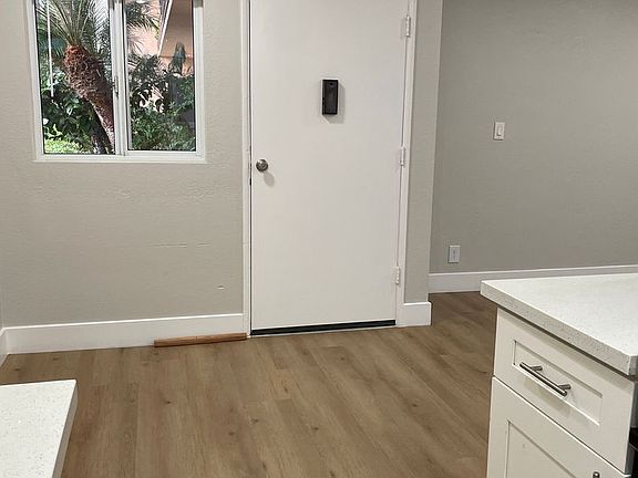 4th image of 500-565 N Citrus St #533
