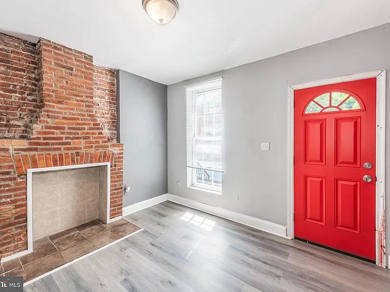1124 Washington Blvd — Photo 3