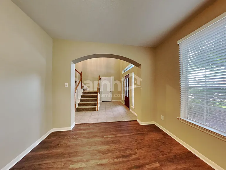 1627 Buckingham Dr — Photo 7