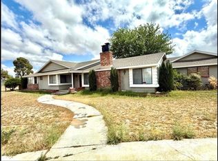 2350 W Avenue M8, Palmdale, CA 93551