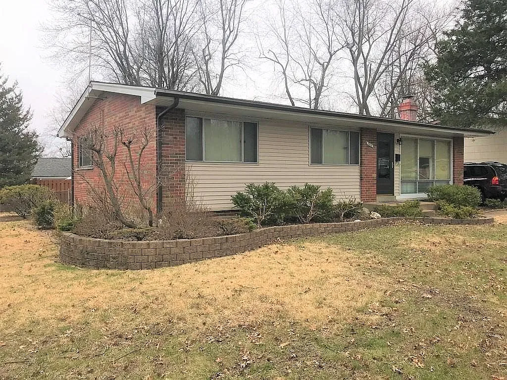 2904 Lesmer Ct photo 1