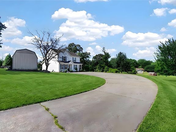 3rd image of 117 Skyview Circle Cir