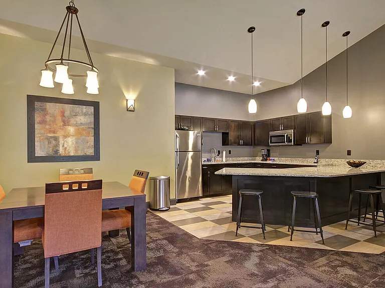 Reserve at Lake Pointe — Photo 4