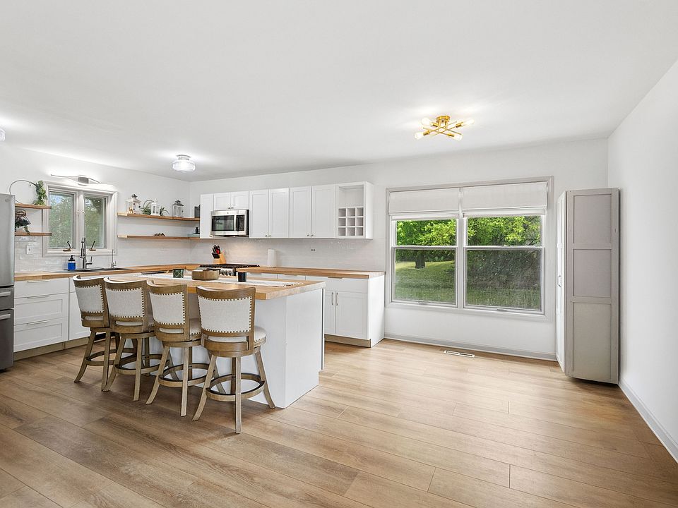10945 Jani Ln, Marengo, IL 60152 | Zillow