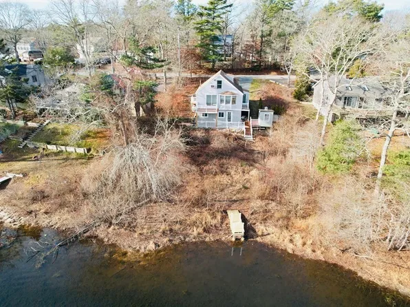 139 Lake Dr, Plymouth, MA 02360