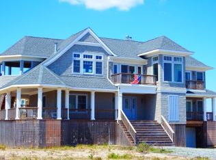 30 Cove Ln, Westhampton Beach, NY 11978